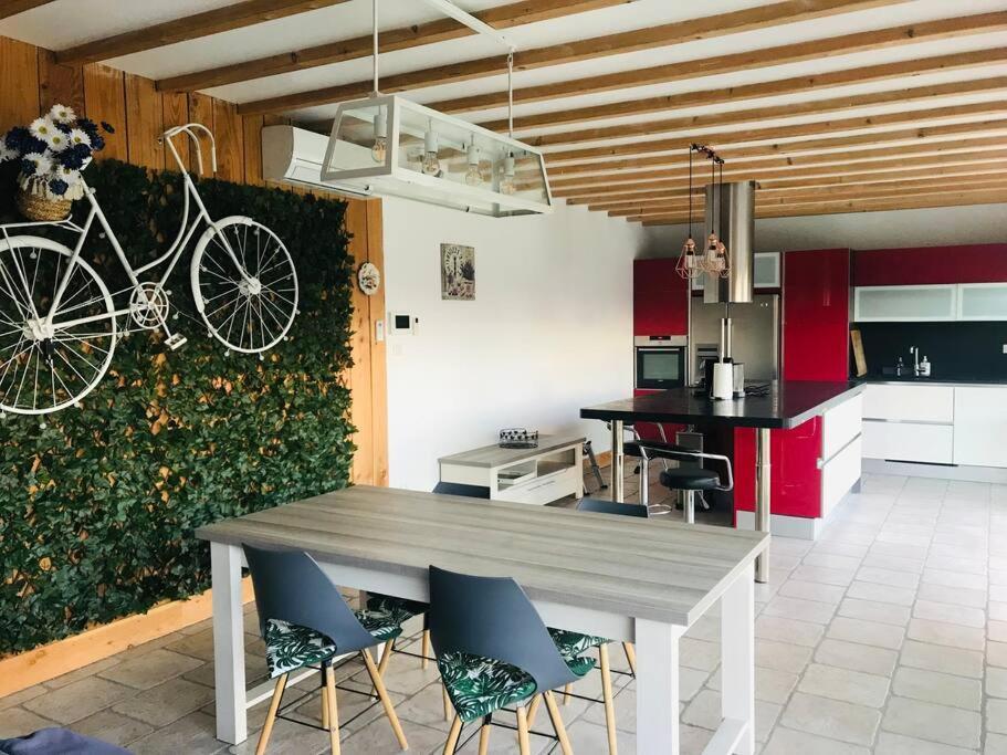 Loft Avec Piscine Appartement *